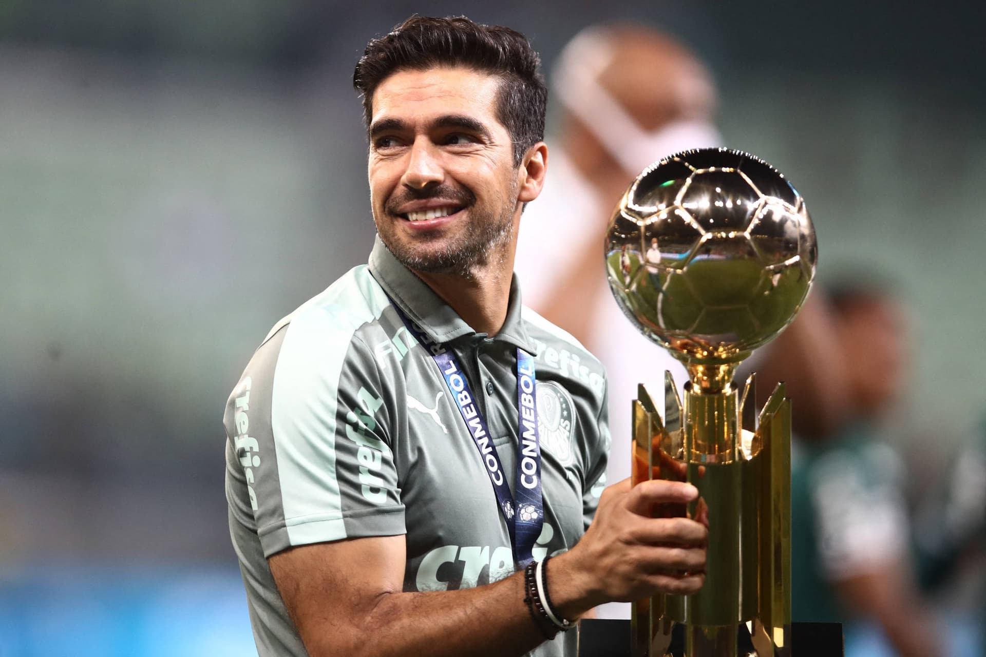 A torcida não gostou do que fez o treinador