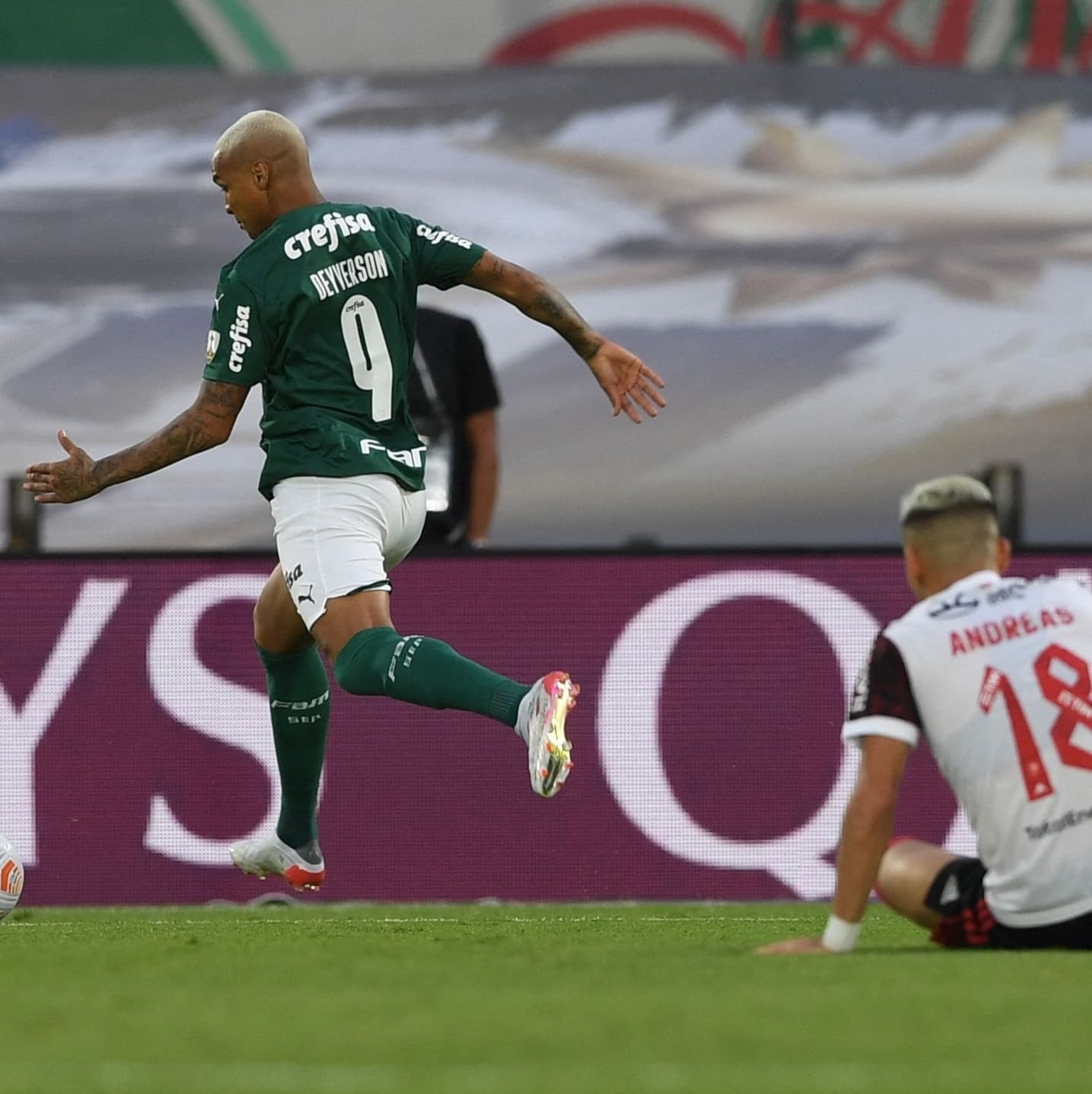 A tumultuada trajetória de Deyverson no Palmeiras