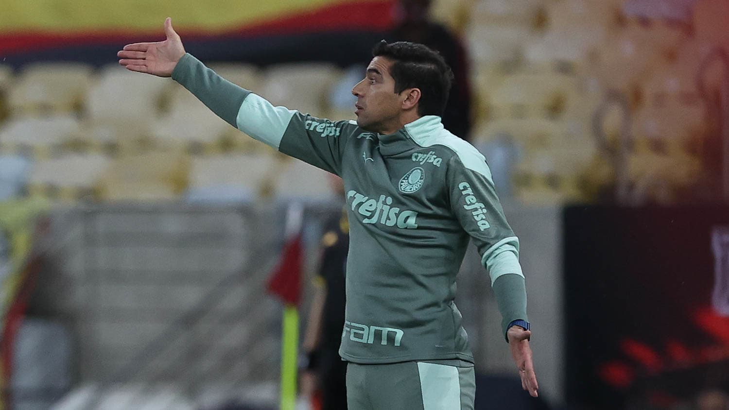 Abel Ferreira balança no cargo como técnico do Palmeiras