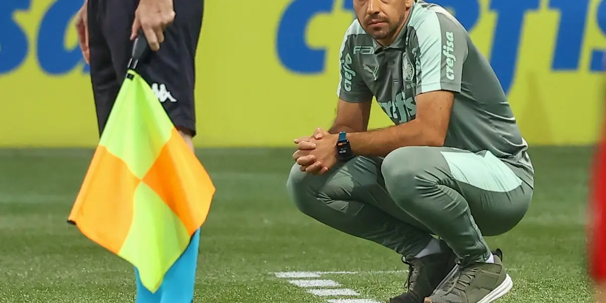 Abel Ferreira não esperou o Choque-Rei acabar para ir ao vestiário e intensificou clima tenso no Palmeiras antes de final da Libertadores