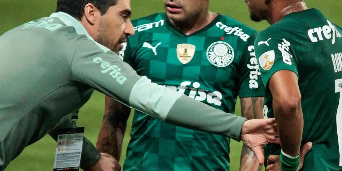 Abel Ferreira prometeu conversar com Dudu após reclamações de substituição no duelo diante do Atlético-MG pela semifinal da Copa Libertadores