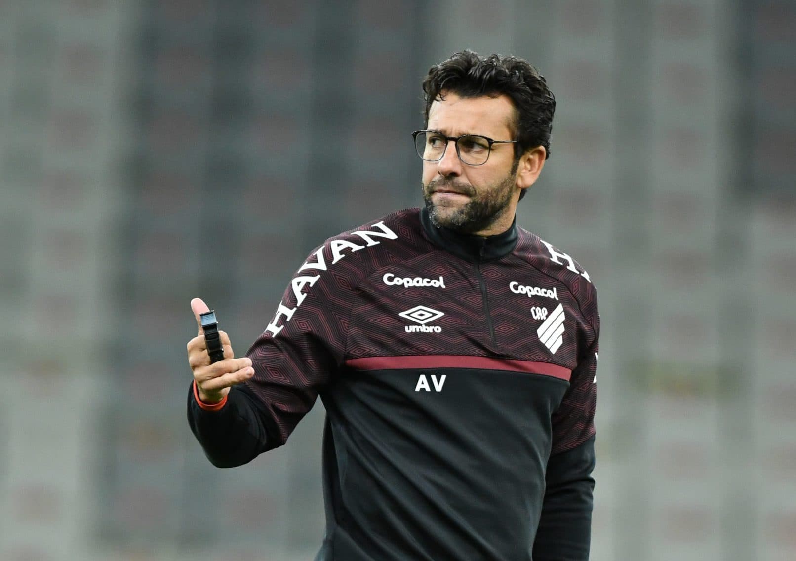 Alberto Valentim relatou incômodo com comemoração de Abel Ferreira na Recopa