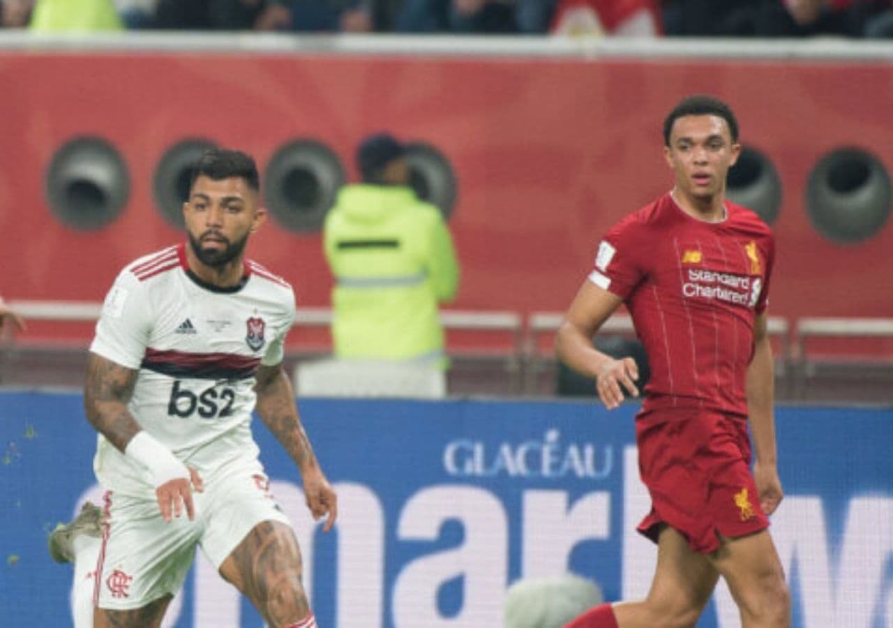 Alexander-Arnold se derreteu pelo Flamengo e cavou uma vaga no Mengão para o futuro