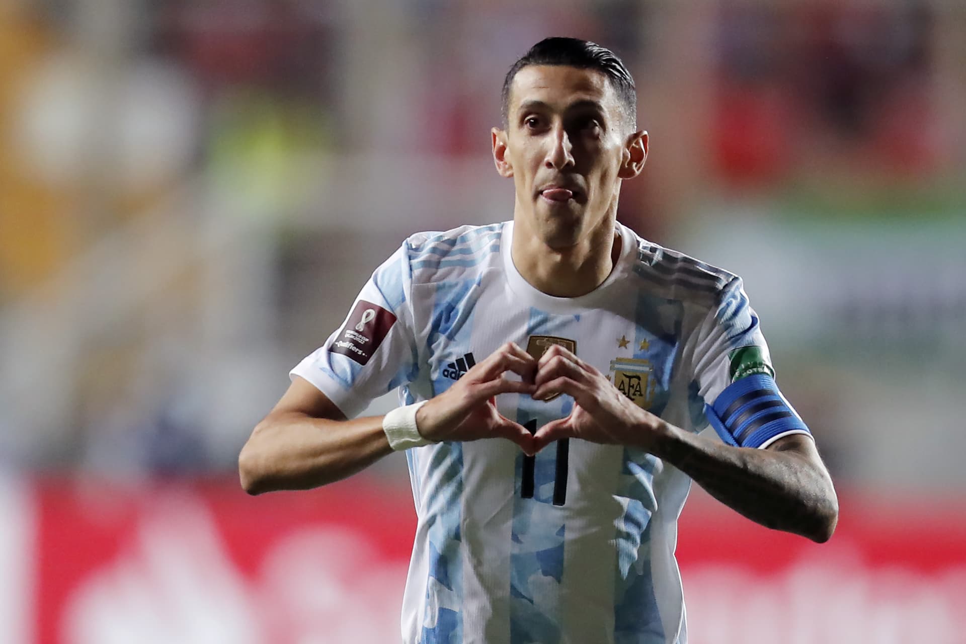 Alto salário de craque argentino o afasta do futebol brasileiro