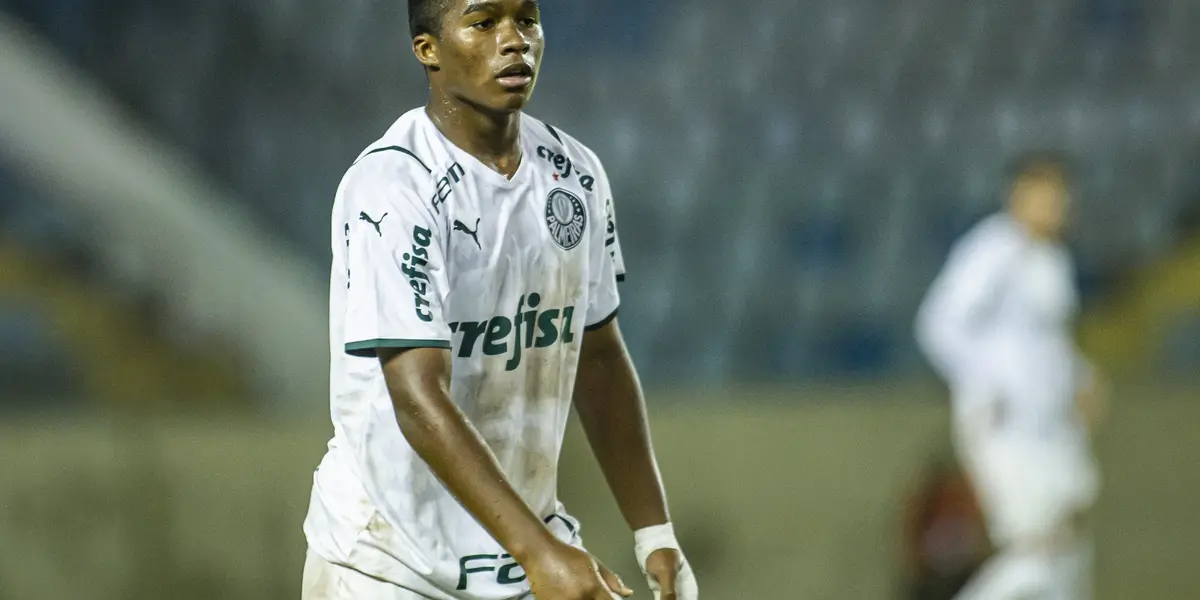 Alvo de transferência do Manchester United Endrick, de 15 anos, marca gol espetacular