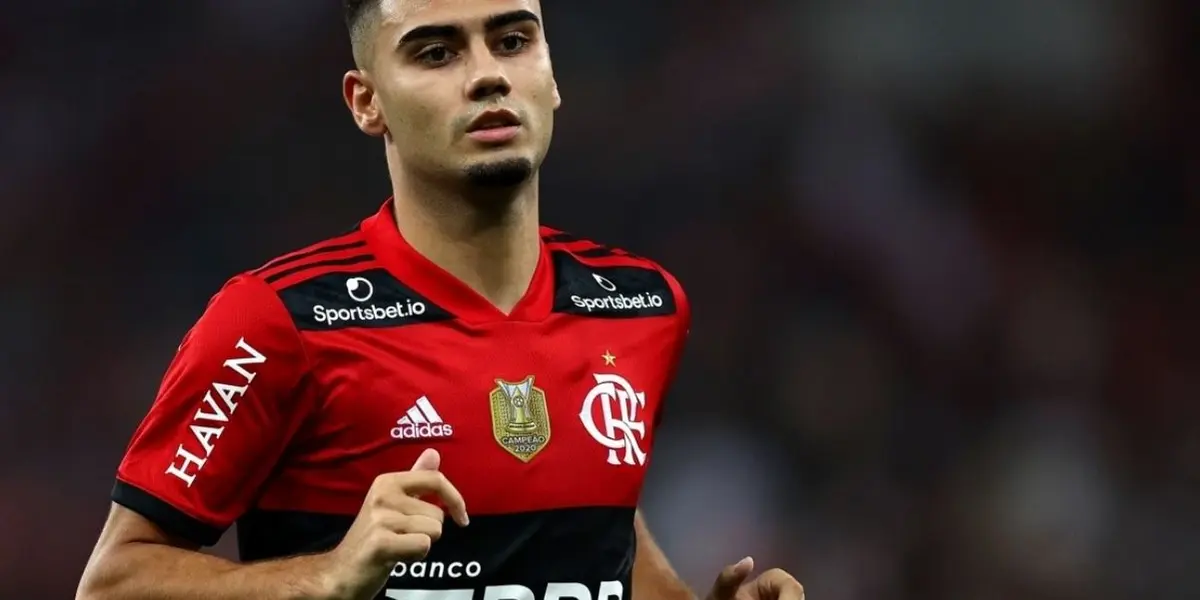 Andreas Pereira, que divide opiniões na torcida, teve seu futuro no Flamengo comentado em entrevista
