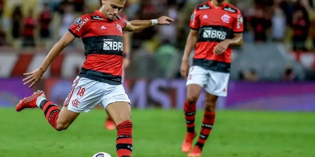 Andreas Pereira tomar o lugar de Diego Ribas não foi surpresa e Willian Arão confirmou as melhorias da troca