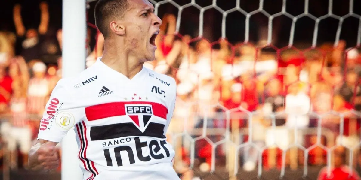 Antony foi vendido para o Manchester United pelo valor de 100 milhões de euros