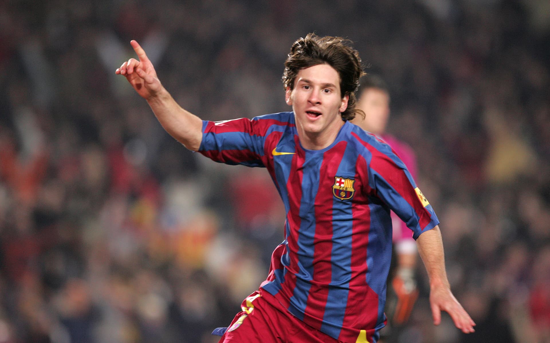Apesar de Neymar ter lhe oferecido o '10', o argentino inicialmente se recusou a usar esse número. Agora, diz-se que o PSG lhe teria oferecido o '30', que usou na sua estreia no Camp Nou.