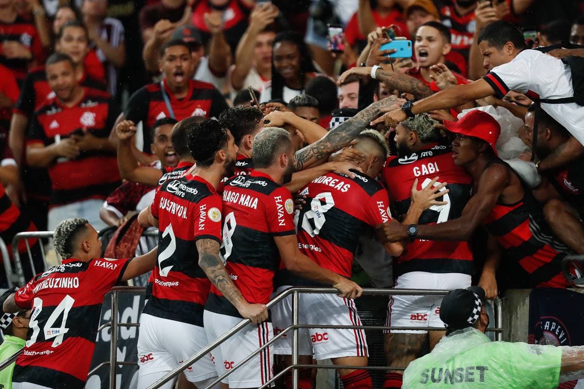 Após derrota com mal futebol apresentado, o treinador do Flamengo quer novos nomes
