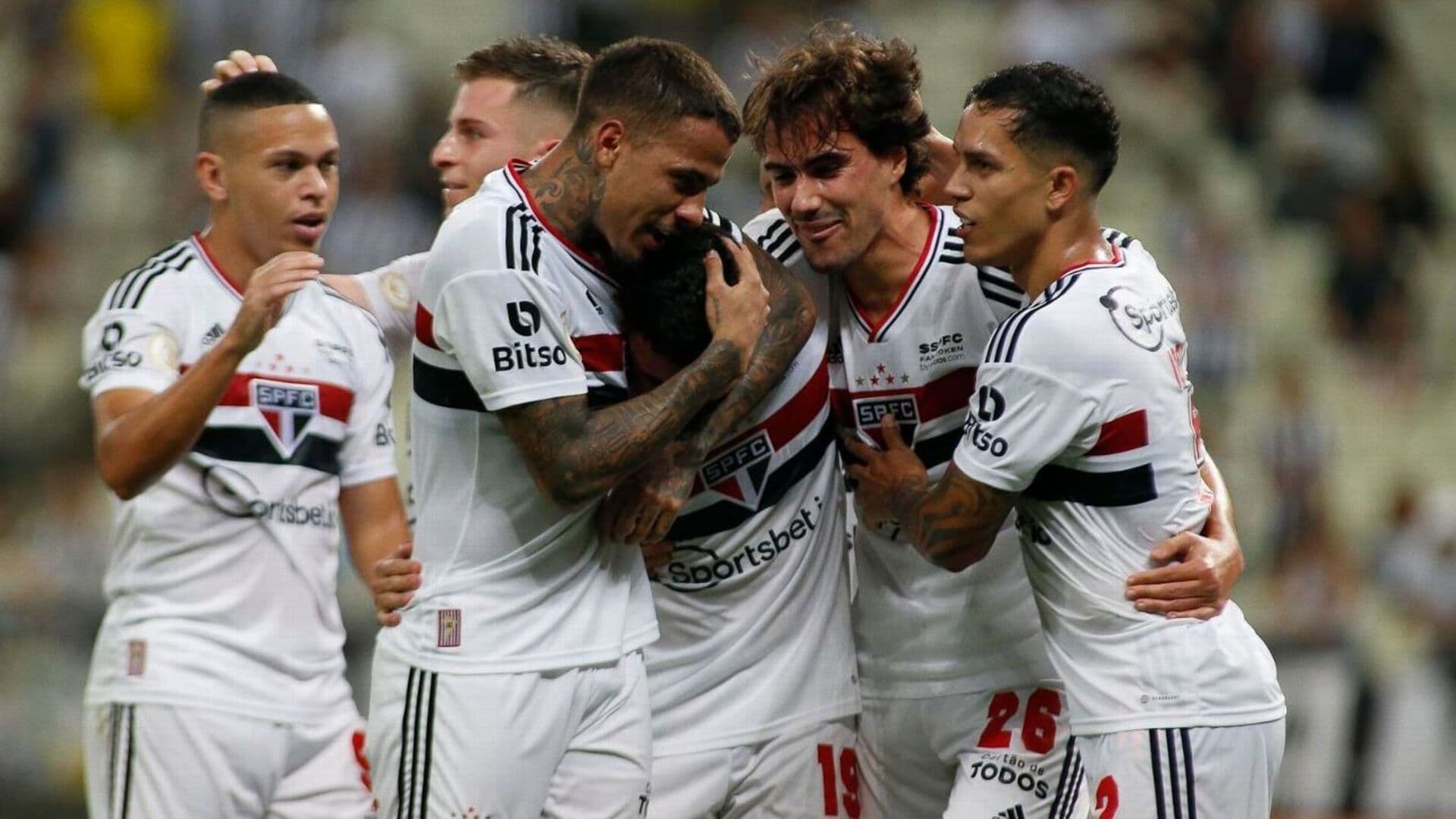 Após enfrentar o Puerto Cabello na terça-feira pela Sul-Americana, o técnico Dorival Júnior, do São Paulo, pretende se reunir com o goleiro