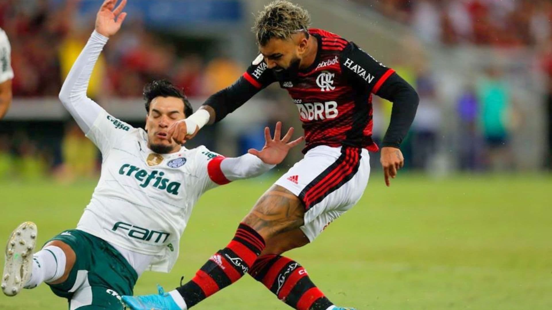 Após saber do ‘aceite’ de Claudinho para o Palmeiras, Flamengo deve iniciar sondagem por Dudu