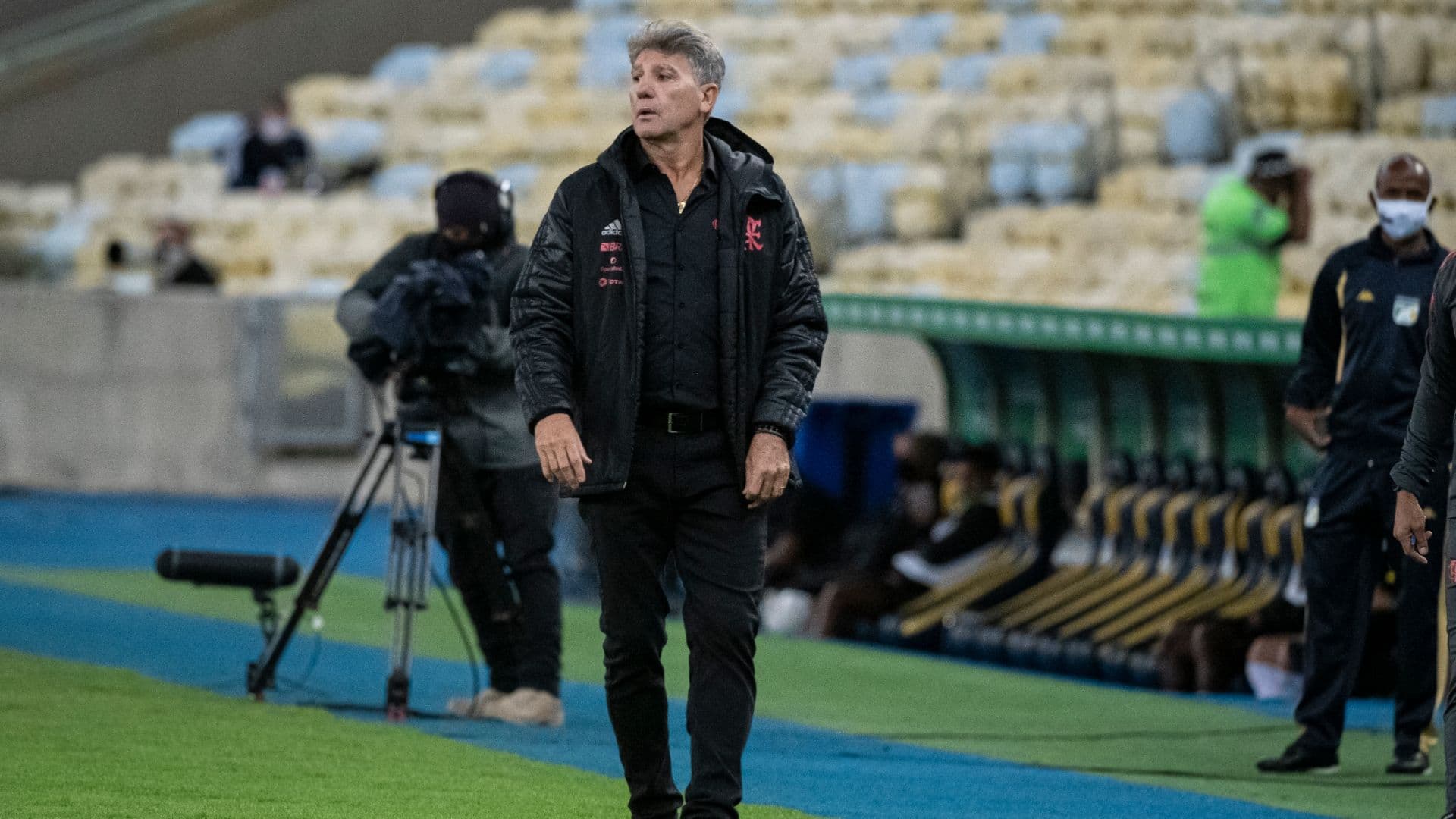 Após vitória sobre o Palmeiras, treinador foi questionado sober a chegada do zagueiro