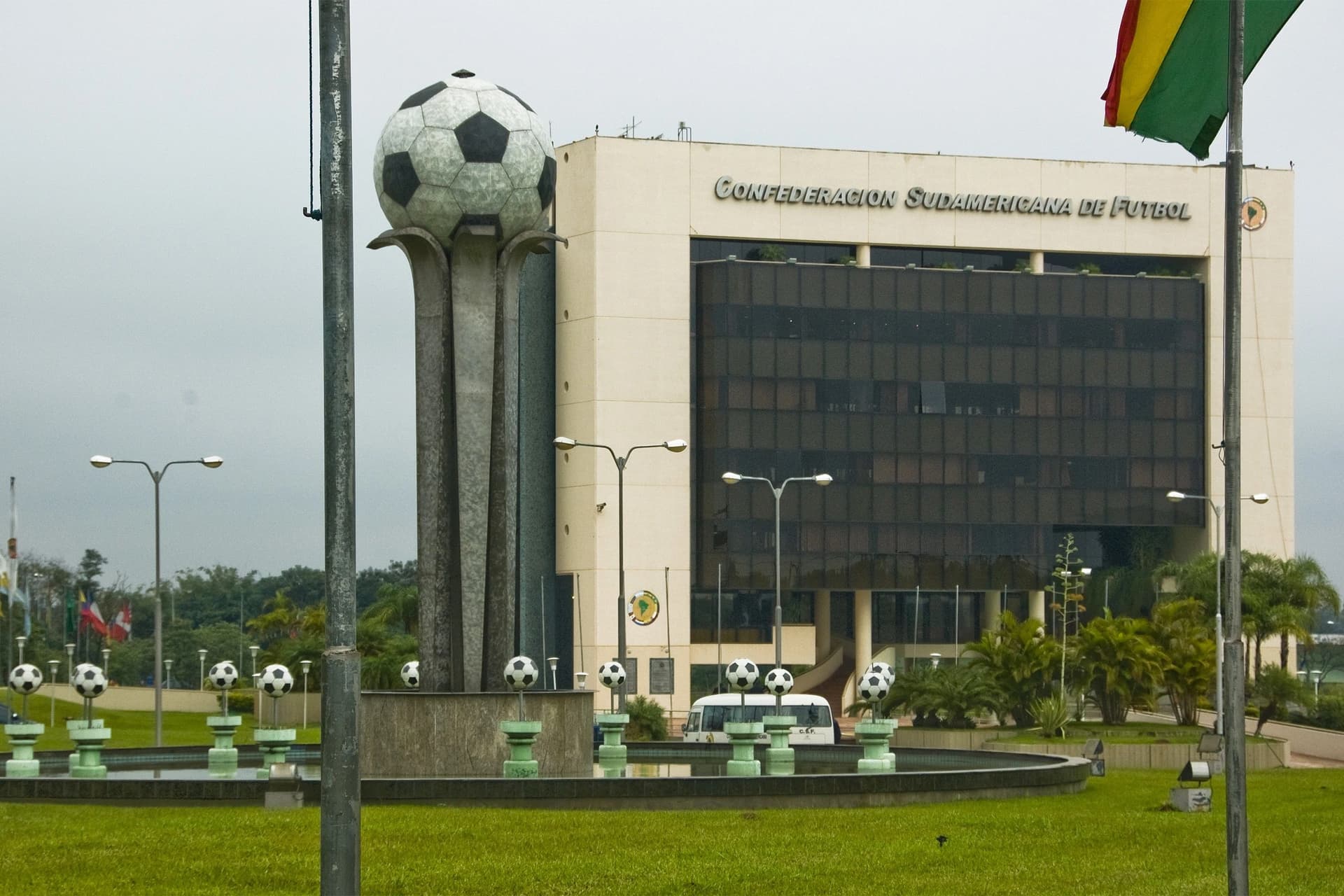 Árbitro foi suspenso pela Conmebol recentemente