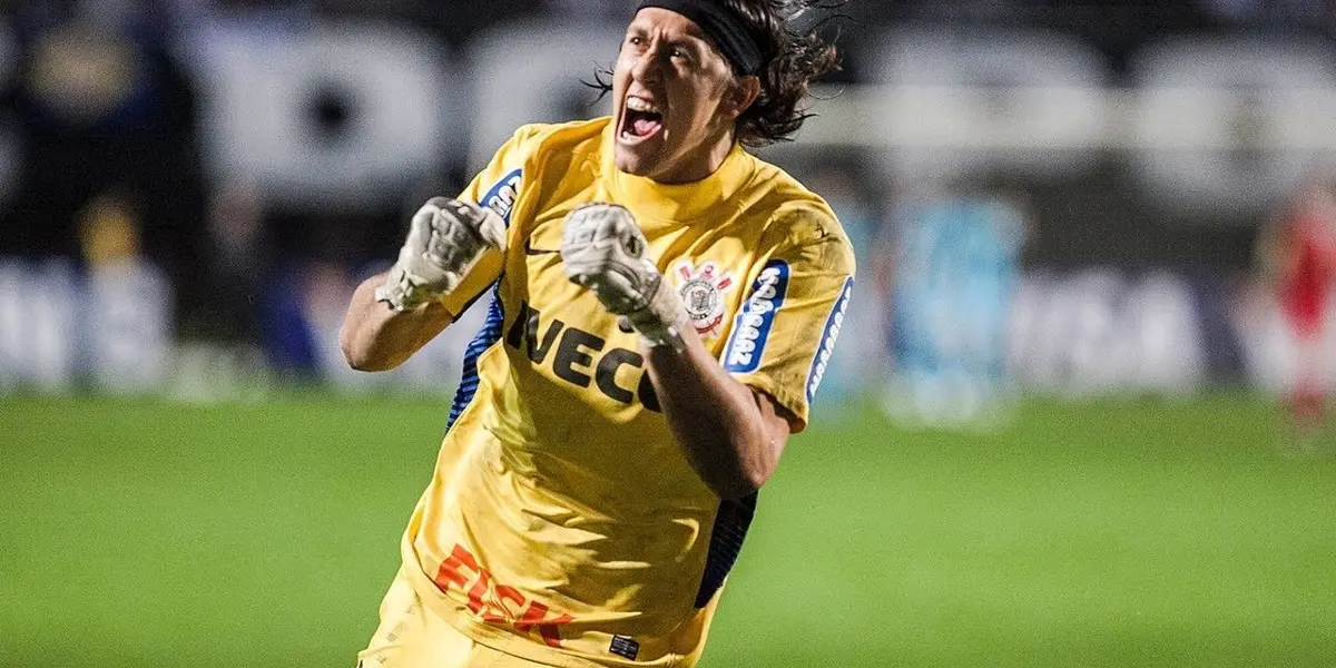 Arqueiro do Corinthians tem trabalhado em aspectos nos quais tinha dificuldade