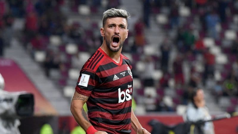 Arrasca confessou há alguns anos, os seus amigos encuentran o chamavam de guarda-redes, porque havia "muito jogador bom "Arrasca confessou há alguns anos, os seus amigos encuentran o chamavam de guarda-redes, porque havia "muito jogador bom"