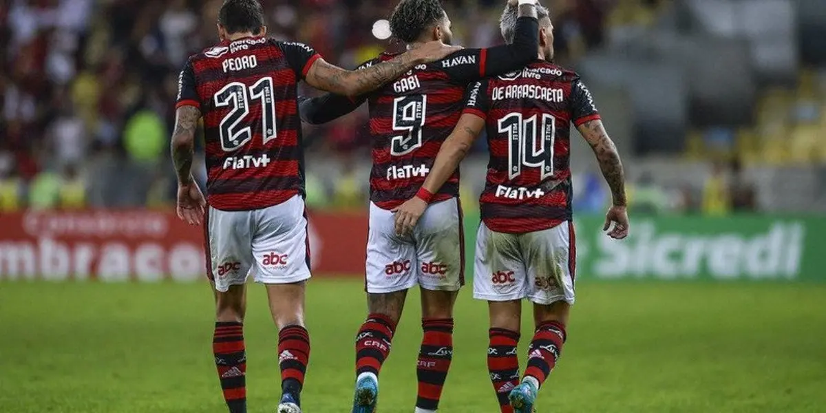 Arrascaeta foi o grande destaque da vitória do Flamengo sobre o Vasco, o uruguaio marcou um golaço e deu assistência