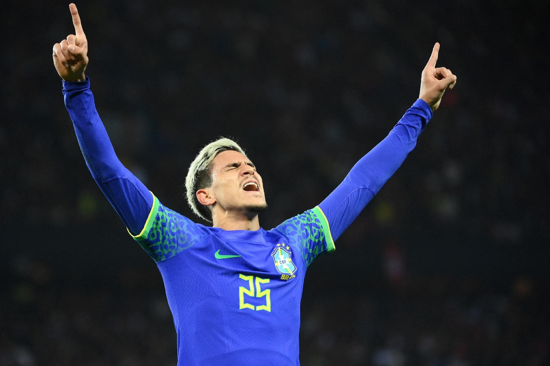 Artilheiro da Libertadores e eleito "Rei da América", atacante defenderá a Seleção Brasileira