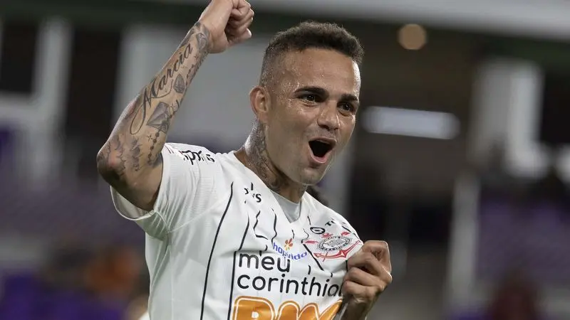 Artilheiro da temporada voltou a marcar na primeira goleada em 2021