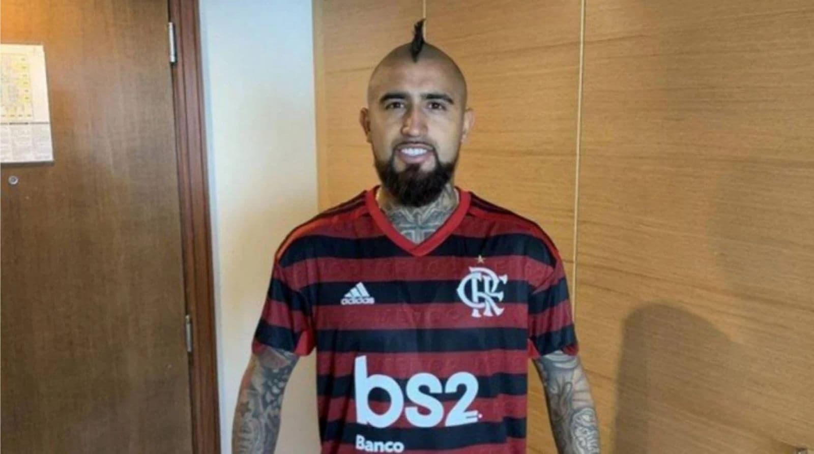 Arturo Vidal ama o Flamengo e ainda quer jogar pelo Mengão
