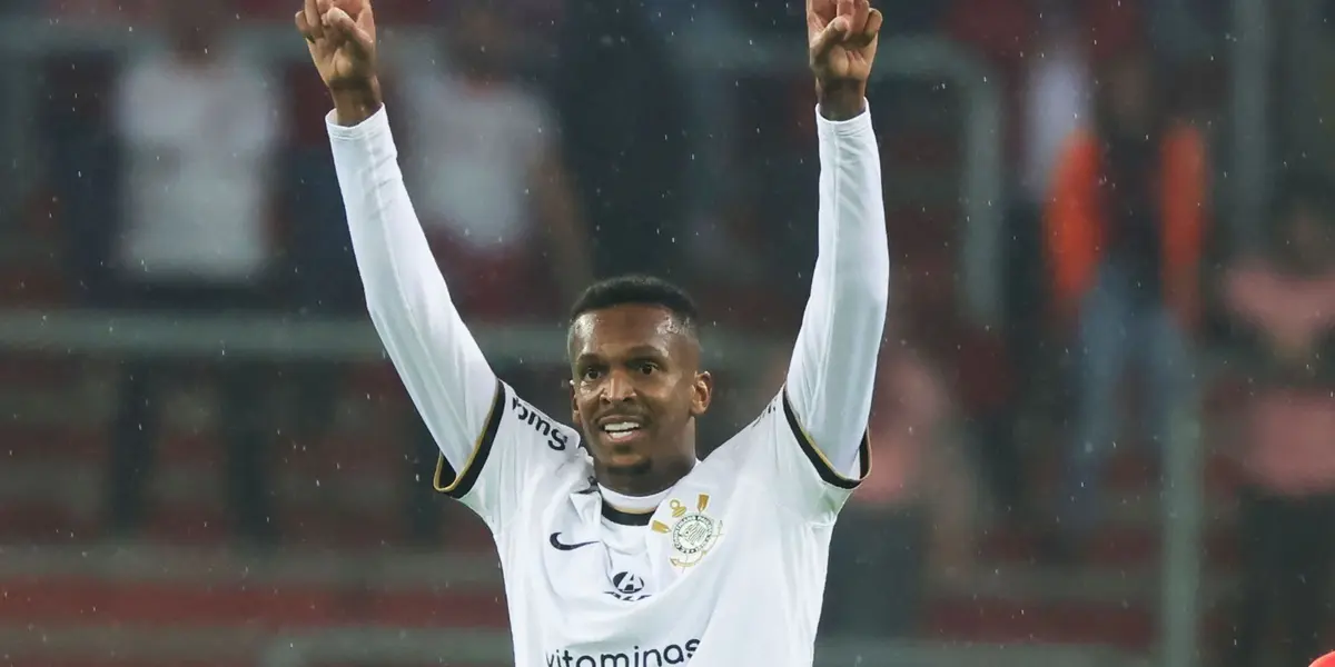 Atacante acertou novo contrato após rescisão