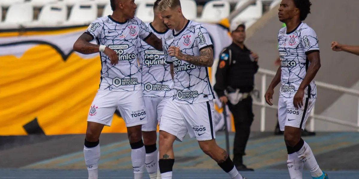 Atacante brasileiro deu duas assistências antes de saír lesionado