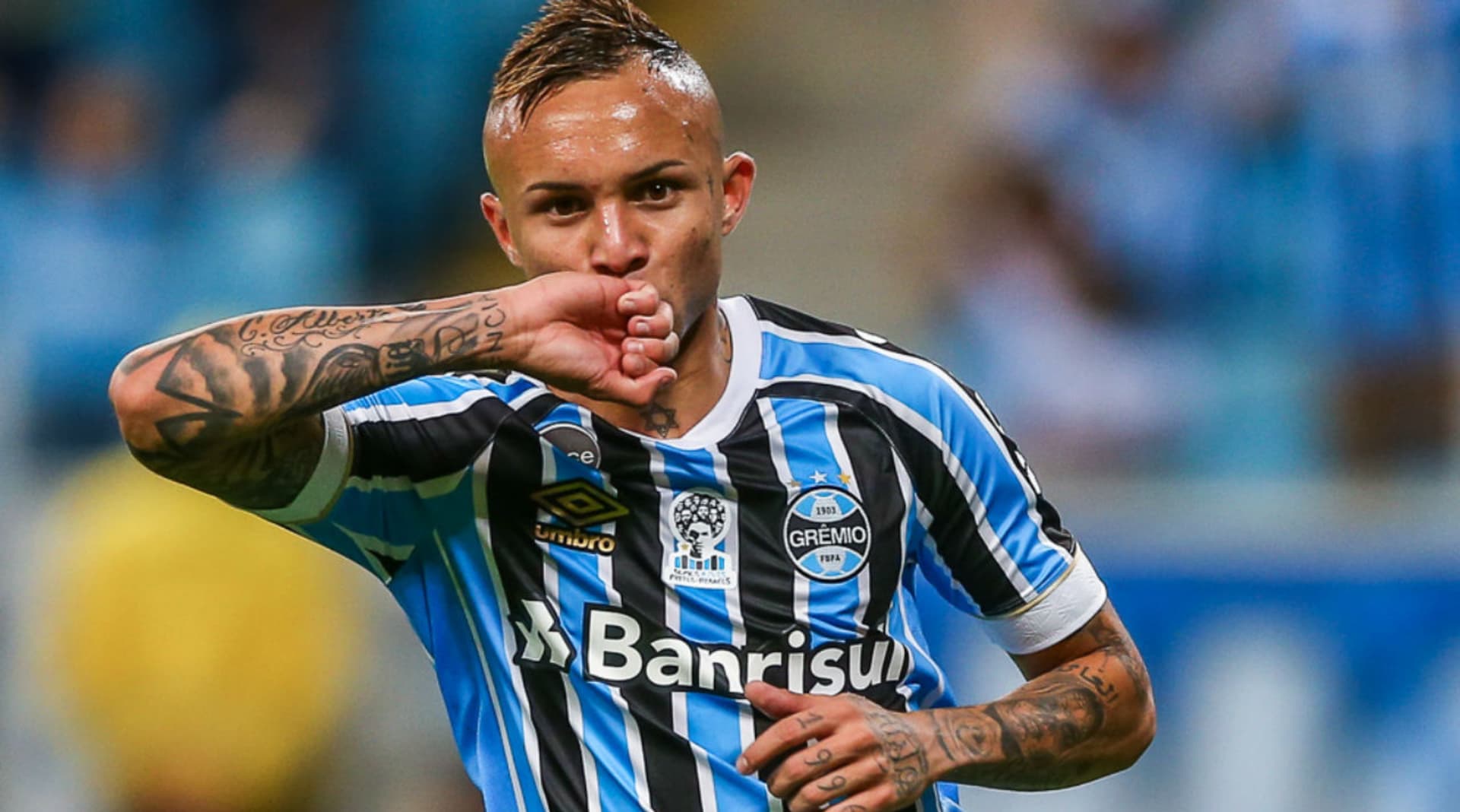 Atacante brasileiro representa atualmente o Benfica