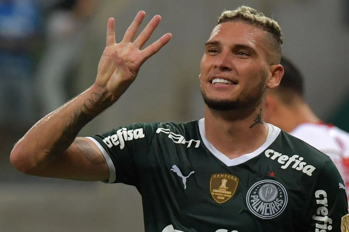 Atacante brilhou ao marcar incríveis quatro gols contra a equipe boliviana
