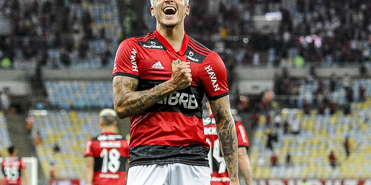 Atacante chegou aos 42 gols com a camisa do Flamengo