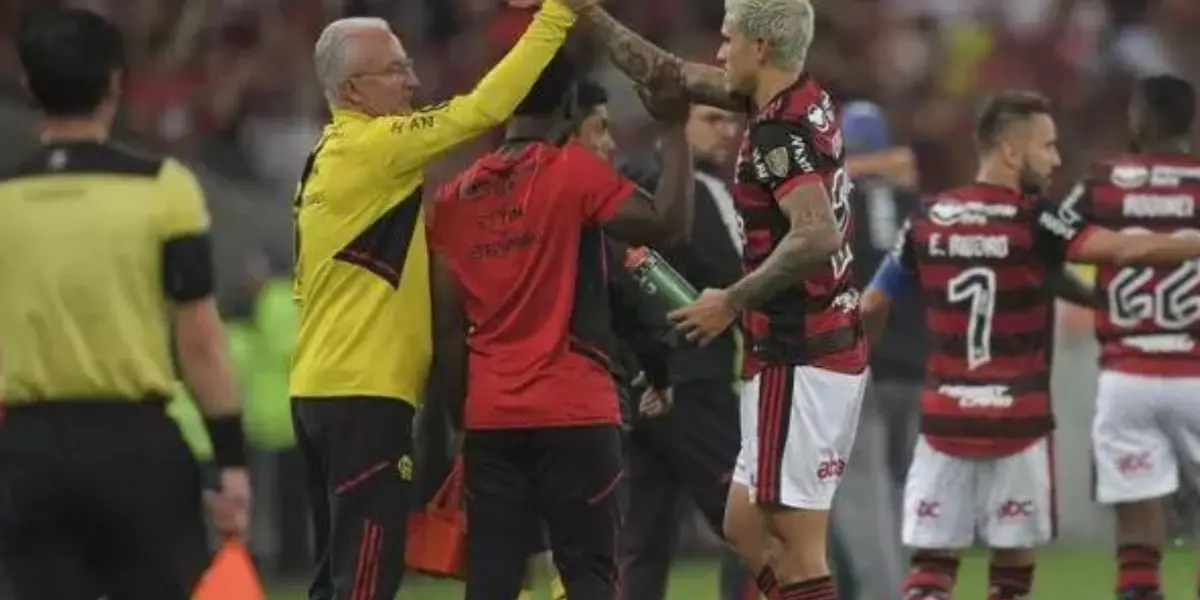 Atacante do Flamengo comentou sobre a relação do treinador com o elenco