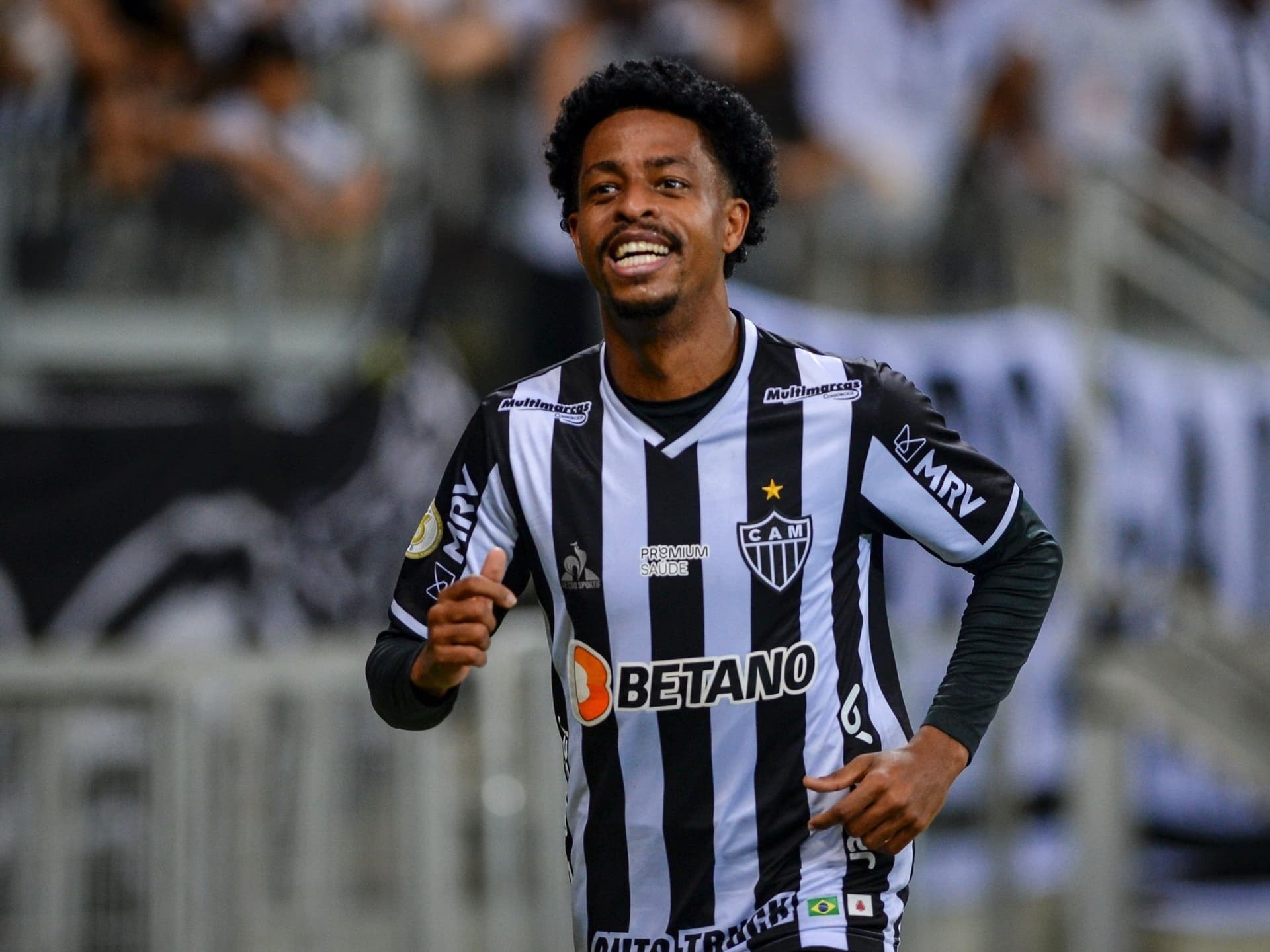 Atacante do Galo defendeu o treinador