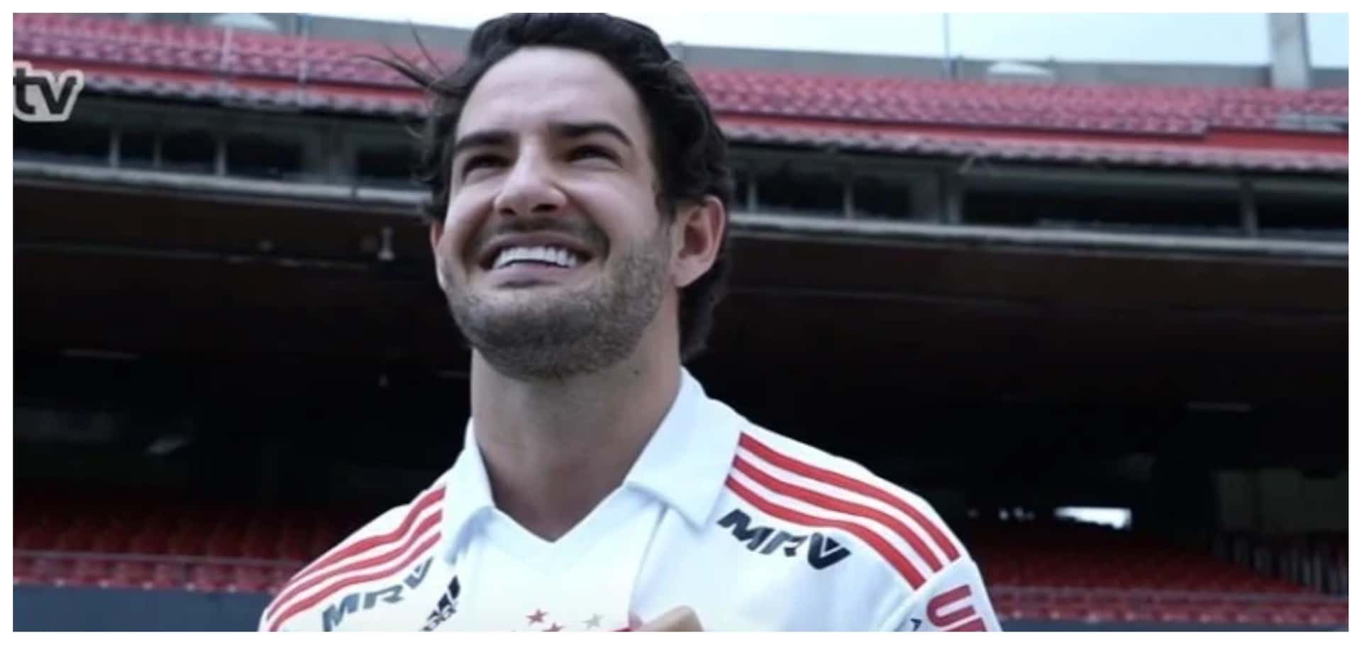 Atacante do São Paulo teve passagens pelos quatro cantos do mundo, envolvido em diversos contratos milionários