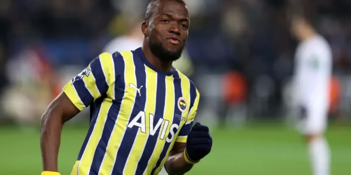 Atacante equatoriano marcou três gols na última edição da Copa do Mundo, no Catar