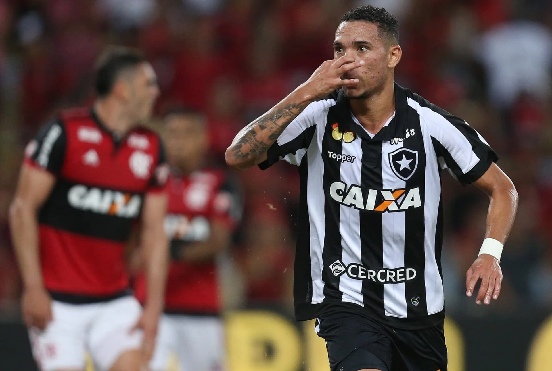 Atacante está fora dos planos de Luís Castro para o restante da temporada