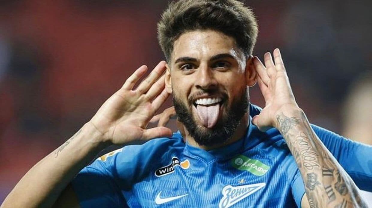 Atacante foi apresentado a torcida na sexta-feira