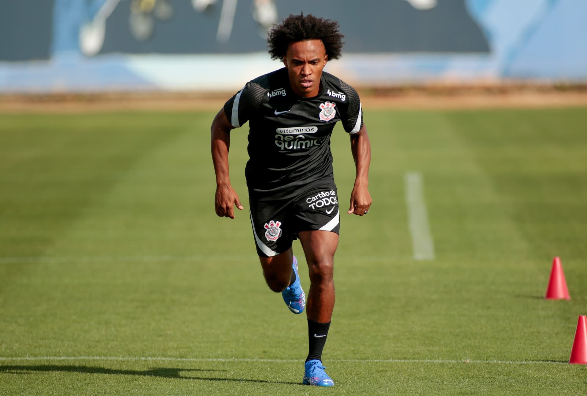 Atacante foi impedido de fazer sua reestreia pelo Corinthians nesse domingo (12) após irregularidade constatada pela Anvisa