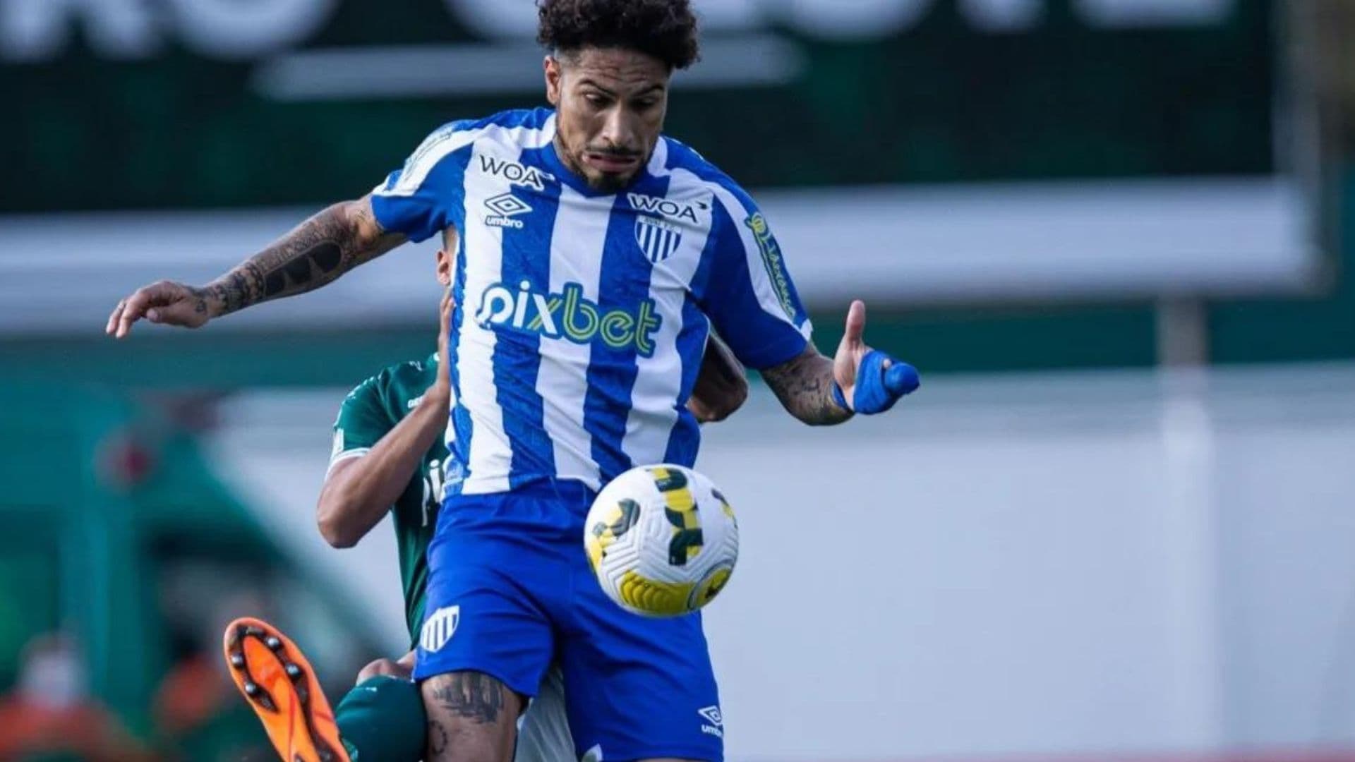 Atacante peruano vive incerteza sobre reta final da sua carreira
