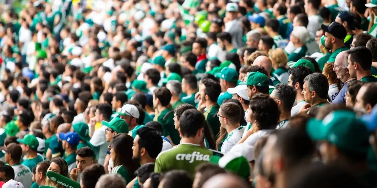 Atacante polemizou nas redes sociais