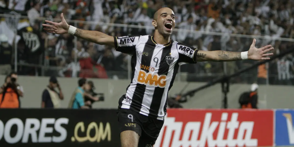 Atacante revelou ter pedido para voltar ao Galo, mas o recusaram