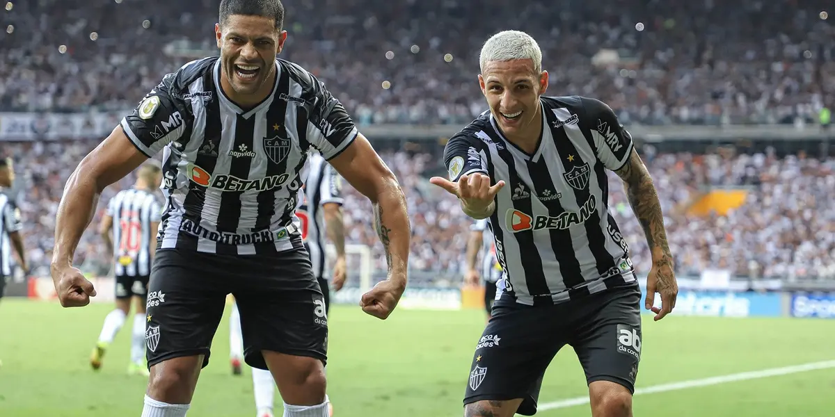 Atacante saiu em defesa do amigo