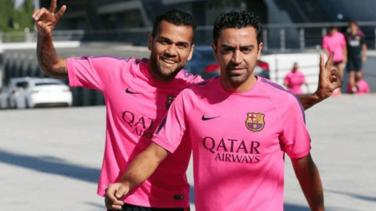 Atual técnico do Barça, Xavi treinou Dani em sua última passagem e foi seu companheiro em campo entre 2008 e 2015/16