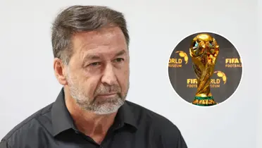 Augusto Melo e a taça da Copa do Mundo