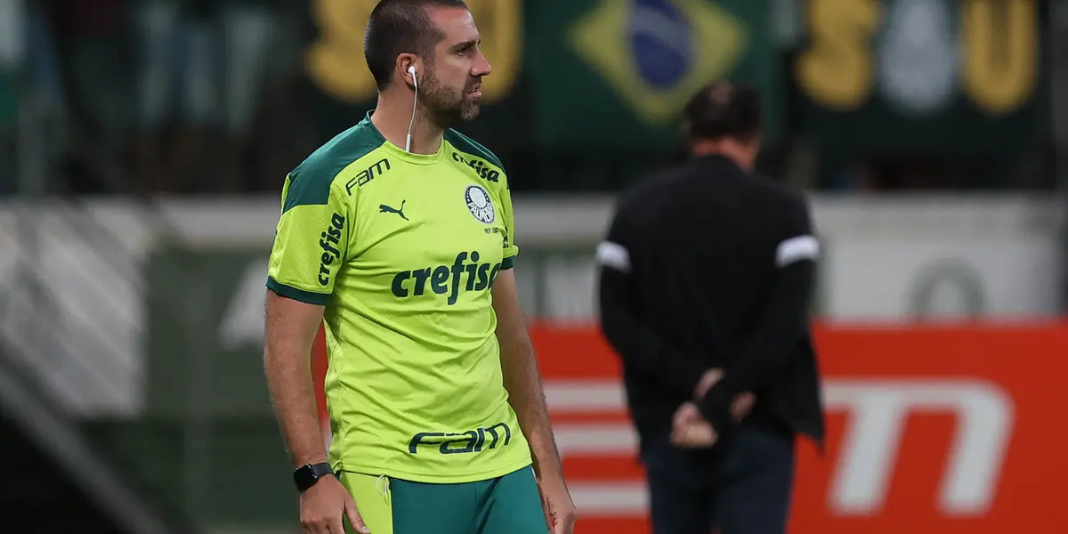 Auxiliar-técnico do Palmeiras foi duro nas respostas sobre os erros da arbitragem na partida conta o Galo
