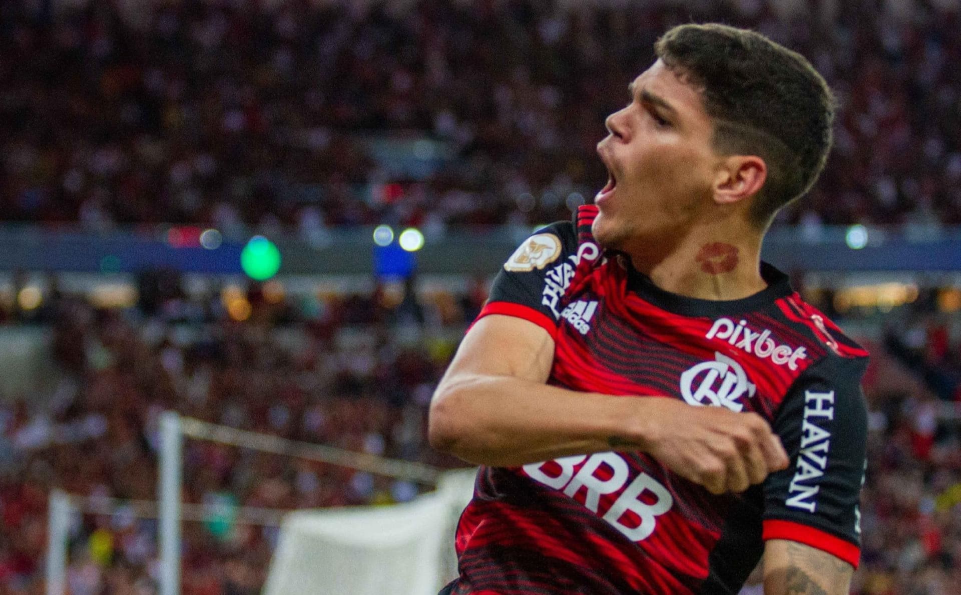Ayrton Lucas é um dos melhores do Fla em 2023