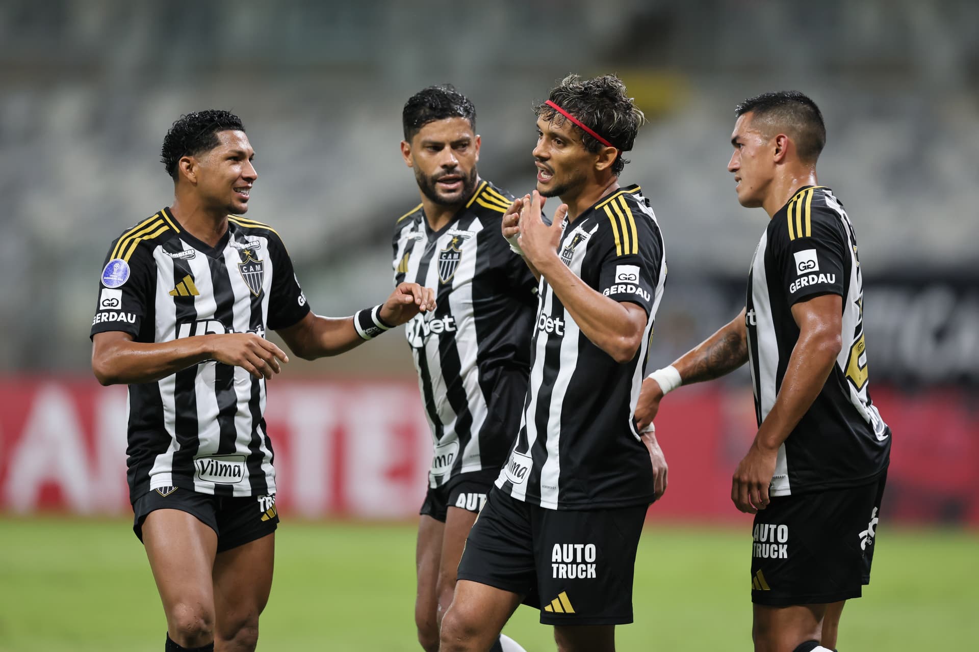 BELO HORIZONTE - 10/04/2025 - COPA SUL-AMERICANA 2025, ATLÉTICO X DEPORTES IQUIQUE - Gustavo Scarpa jogador do Atlético comemora seu gol durante partida contra o Deportes Iquique no estádio Mineirão pelo campeonato Copa Sul-americana 2025. Foto: Gilson Lobo/AGIF