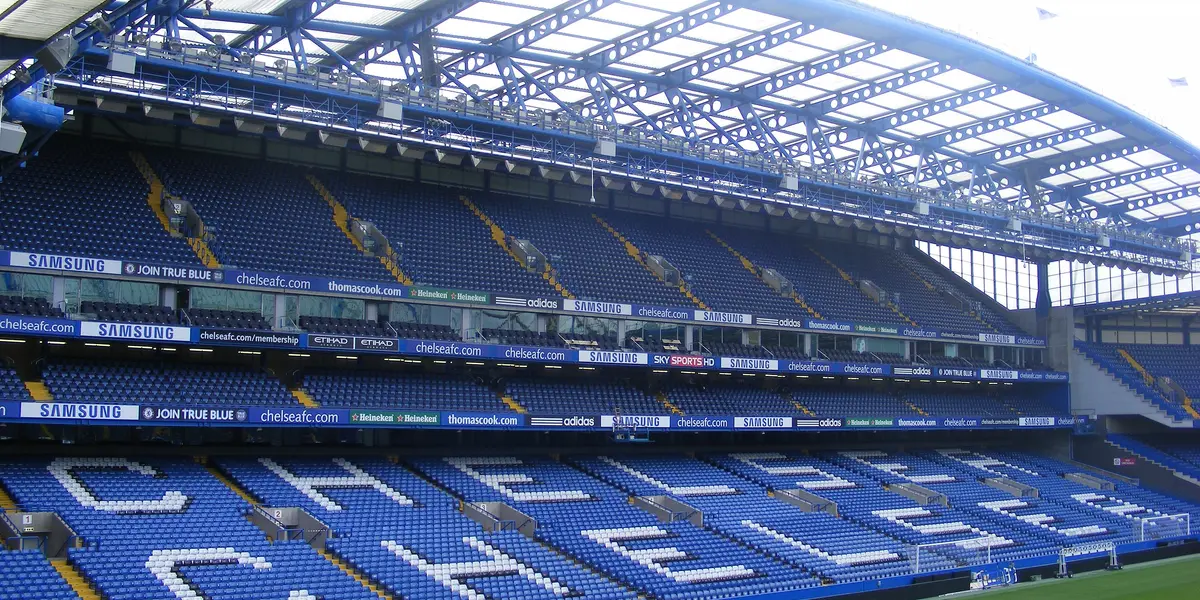 Blues recebem os hammers em Stamford Bridge