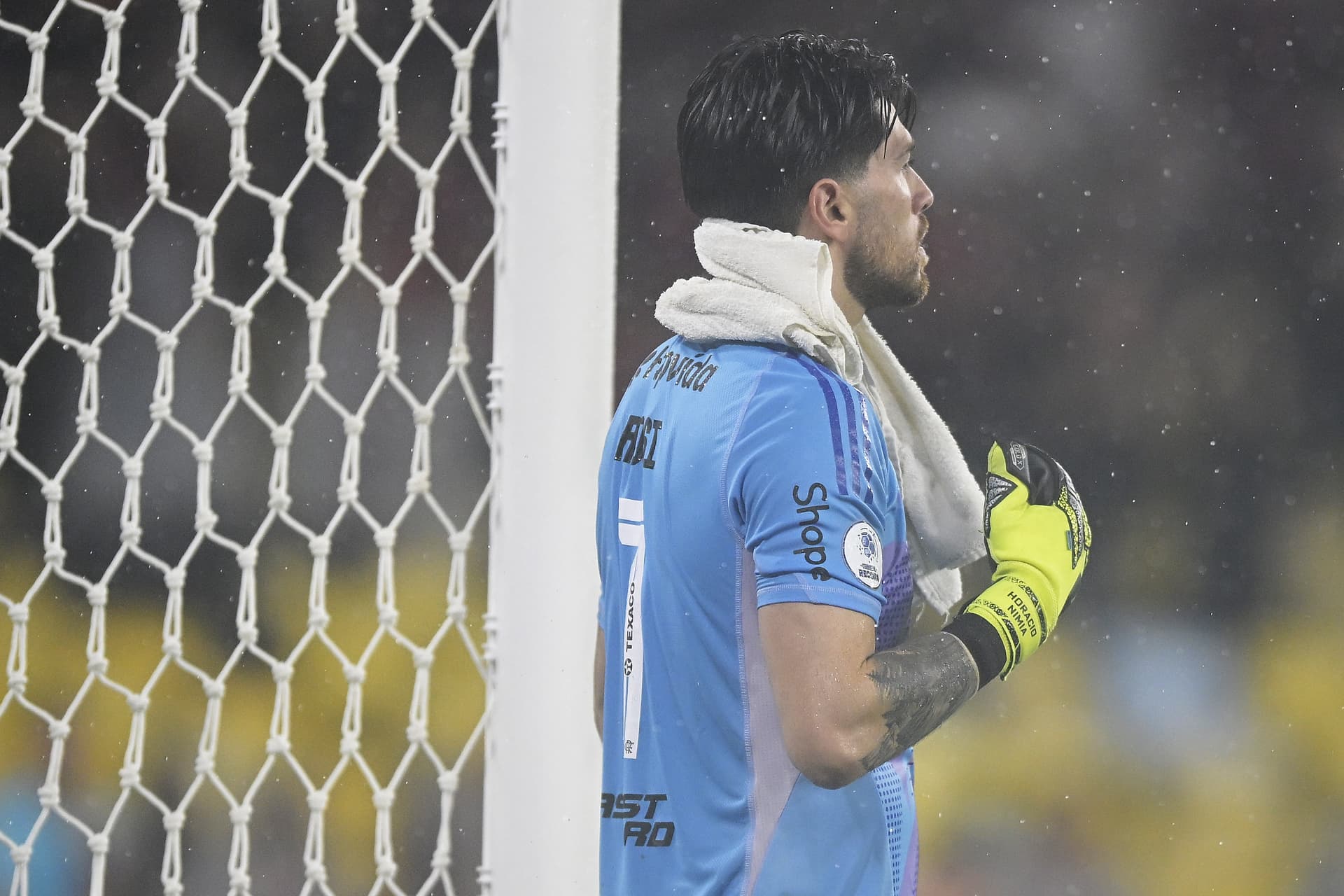 Bragantino x Flamengo no Estádio Cícero de Souza Marques (Foto: Gilvan de Souza de Marques)
