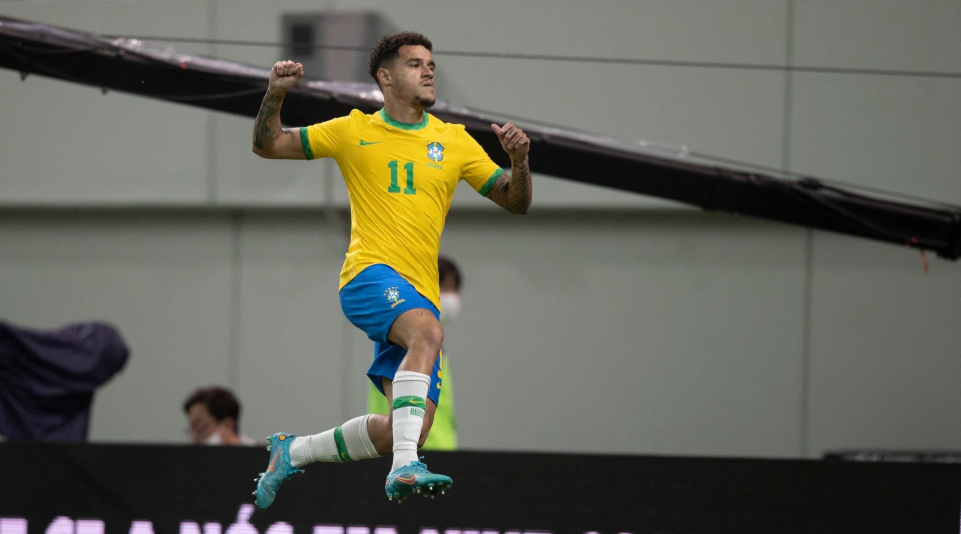 Brasil goleou a Coreia por 5-1
