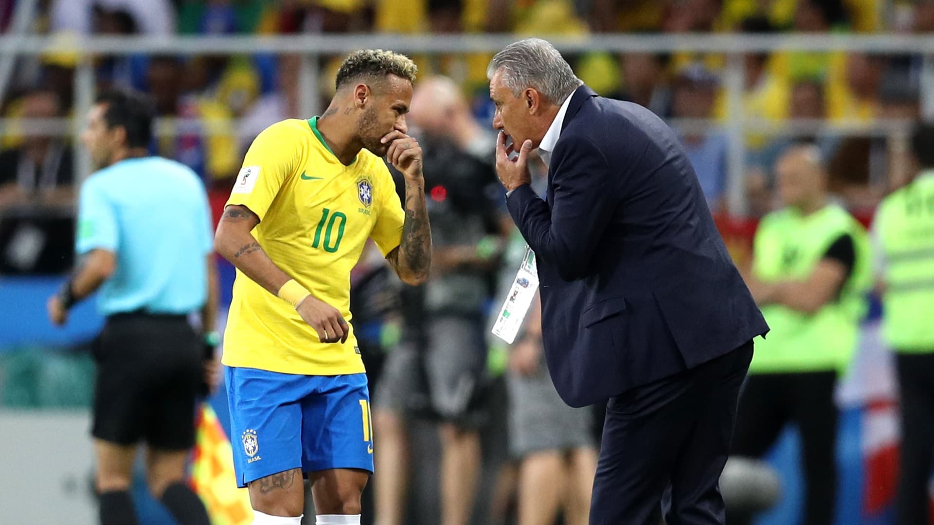 Brasil lidera as Eliminatórias da Copa do Mundo, mas torcida está desgostosa vendo os jogos da Seleção