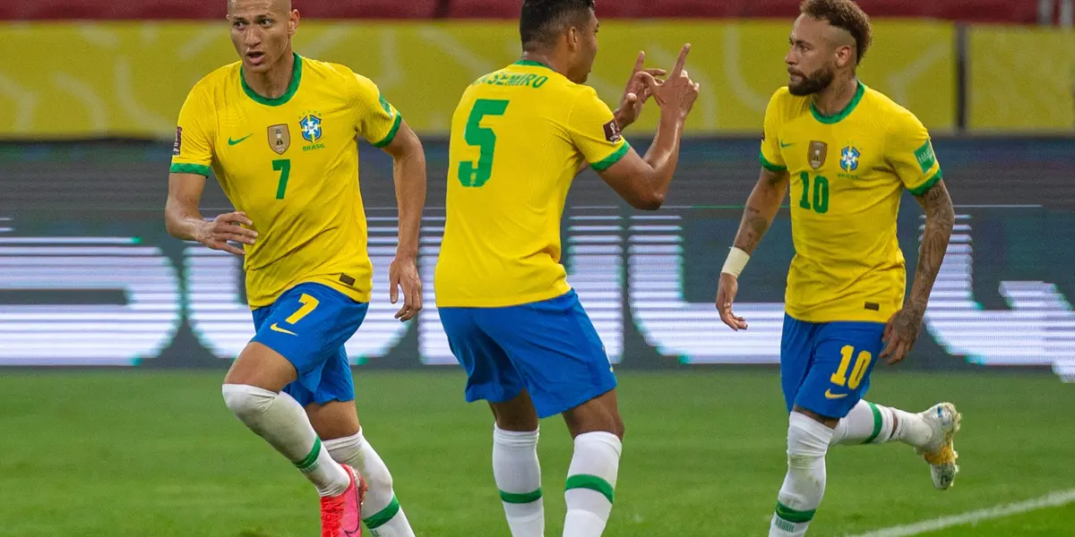 Brasil venceu o Equador por 2 a 0 e disparou na liderança das Eliminatórias
